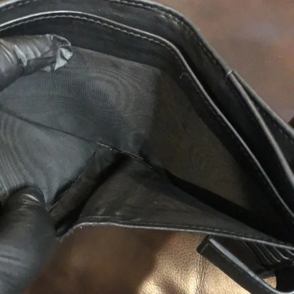 GUCCI Black Lambskin GG Guccismo Bifold Wallet With Billfold Coin Section - Picture 15 of 17